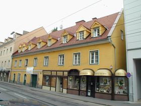 Straßenfront - Agis 2002