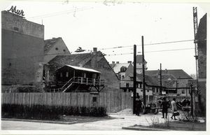 Baulücke nach Bombentreffer - 1945
