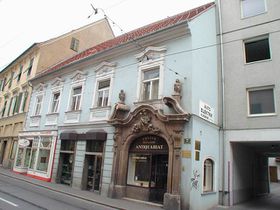 Durch Bomben halbiertes Haus - Foto AGIS 2002