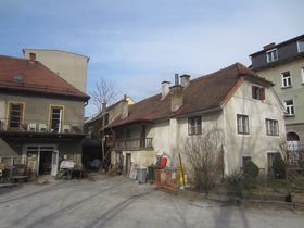 Hof des ehemaligen Weinhauses